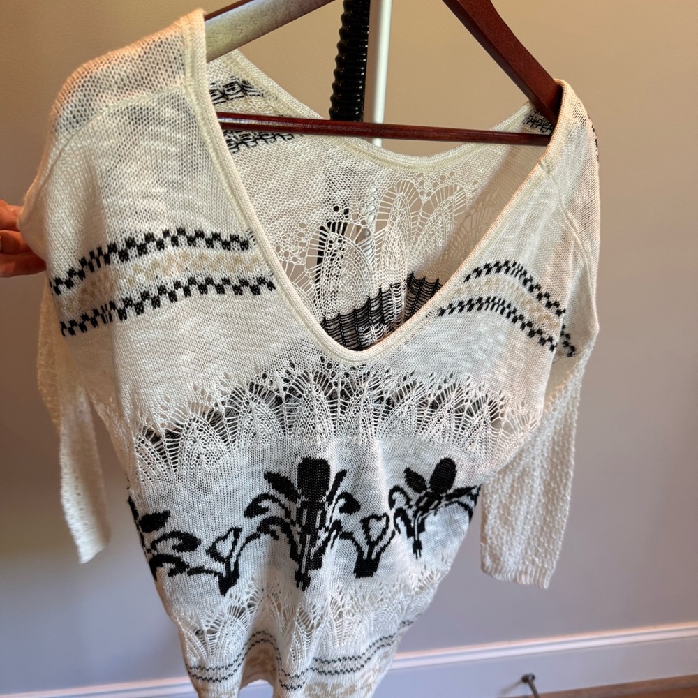 New Directions White and Black V-Neck Sweater